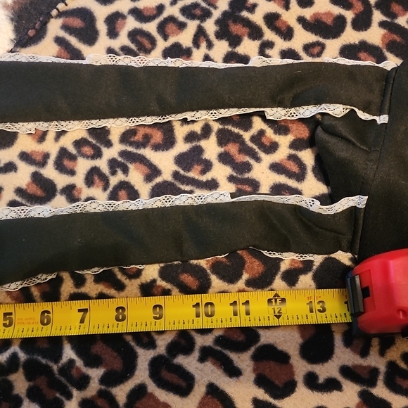 Gothic graphic design lace bunny hoodie - Picture 9 of 10